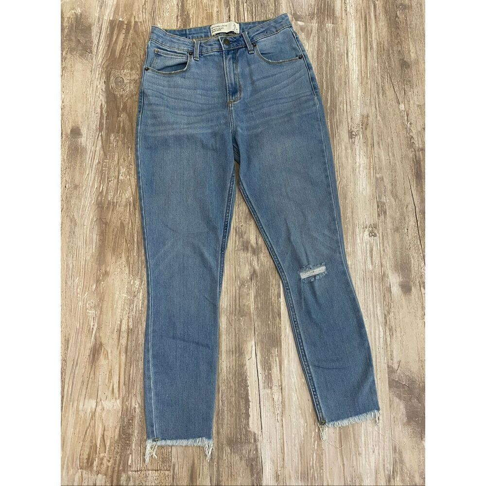 Abercrombie & Fitch High Rise Ankle Crop Jeans Distressed Raw Hem Women’s Sz 2R